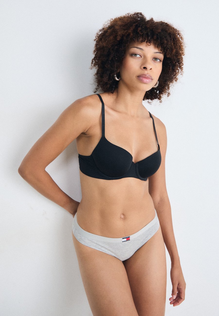 

Брифы Tommy Hilfiger HERITAGE 3 PACK, Mystic Orchid Light Grey/Multi-Coloured