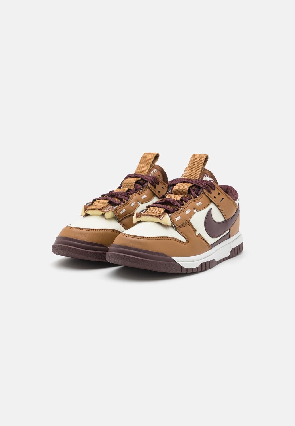 

Кроссовки на шнуровке DUNK JUMBO UNISEX Nike, бежевый