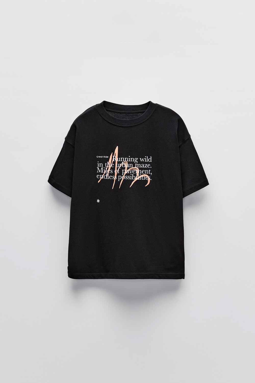

Футболка с принтом слогана ZARA, черный