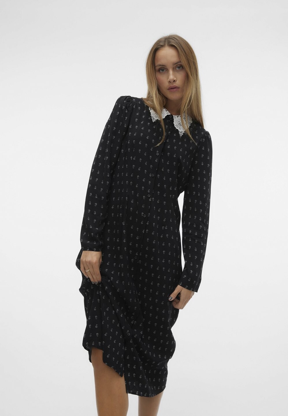 

Классическая рубашка Vero Moda VMMARILYN FLOWER CALF DRESS, цвет black/white