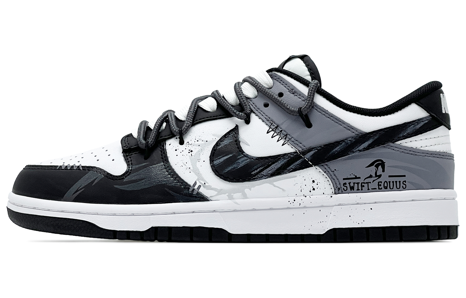 

Кроссовки для скейтбординга Dunk Abrasion Resistant низкие Unisex черные белые серые Nike, черный белый серый