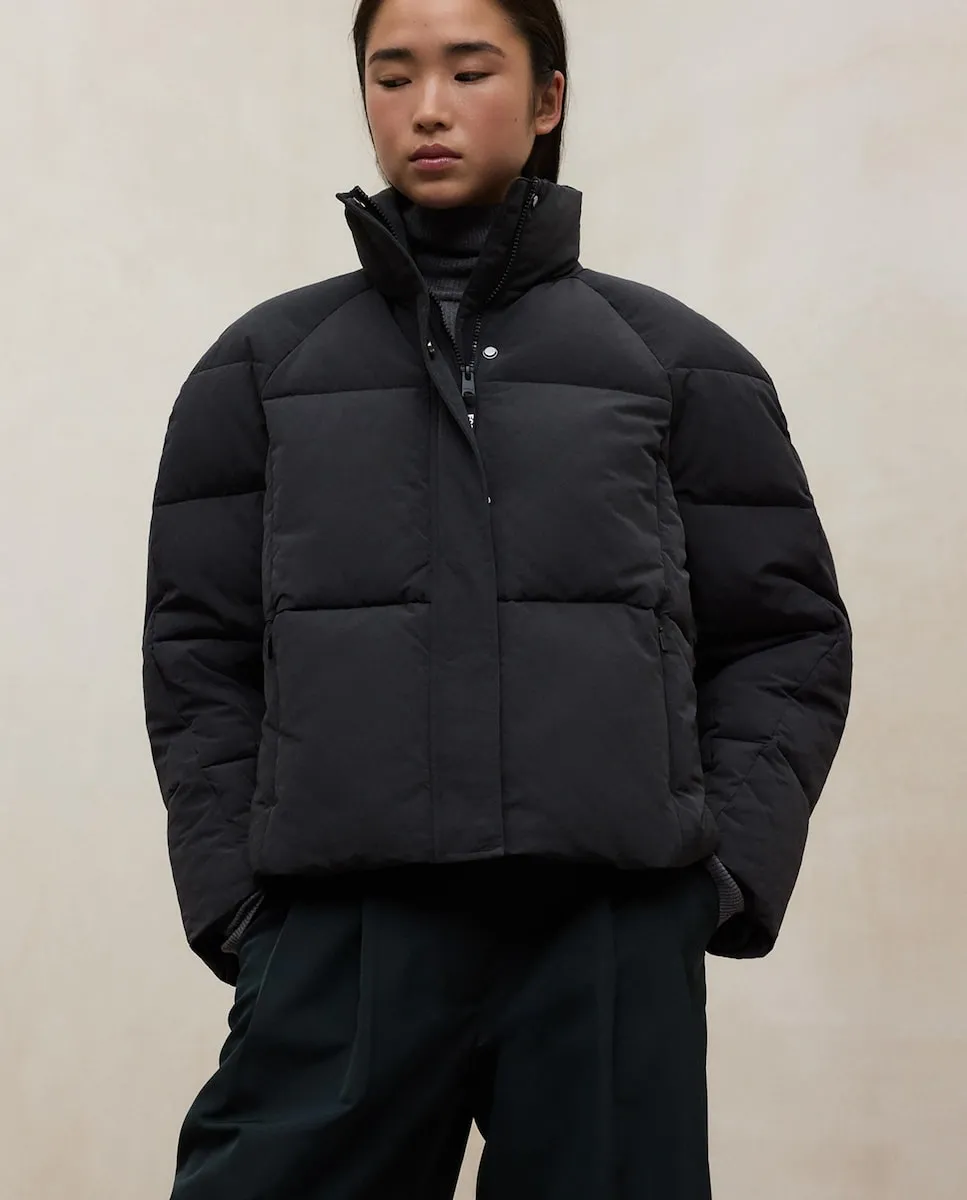 

Женское пальто с комбинированной застежкой и резинками на манжетах Ecoalf, черный