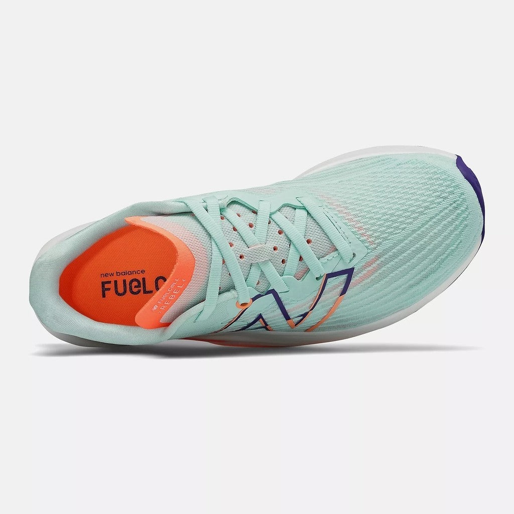 Женские зеленые беговые кроссовки New Balance FuelCell Rebel v2 WFCXLP2 — фото 3