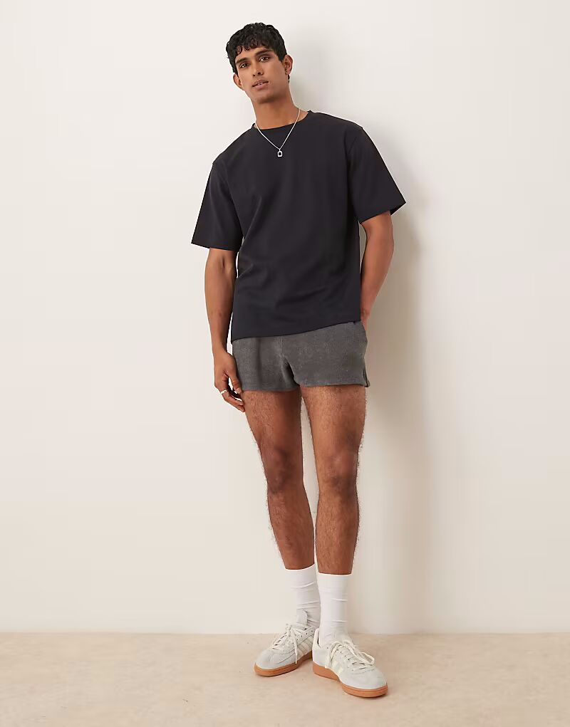 

Короткие махровые шорты ASOS DESIGN цвета древесного угля