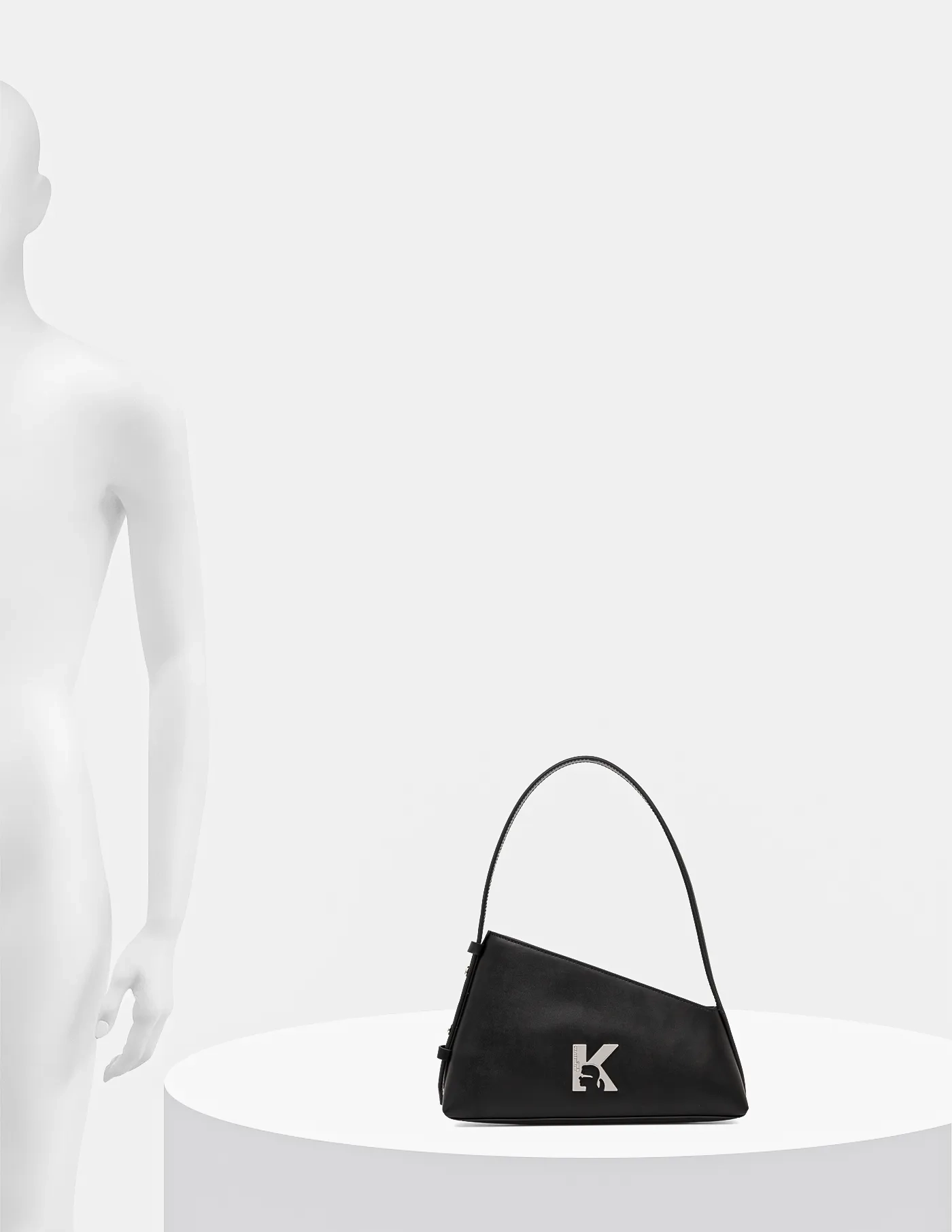 

Кожаная сумочка Karl Lagerfeld Jeans, черный
