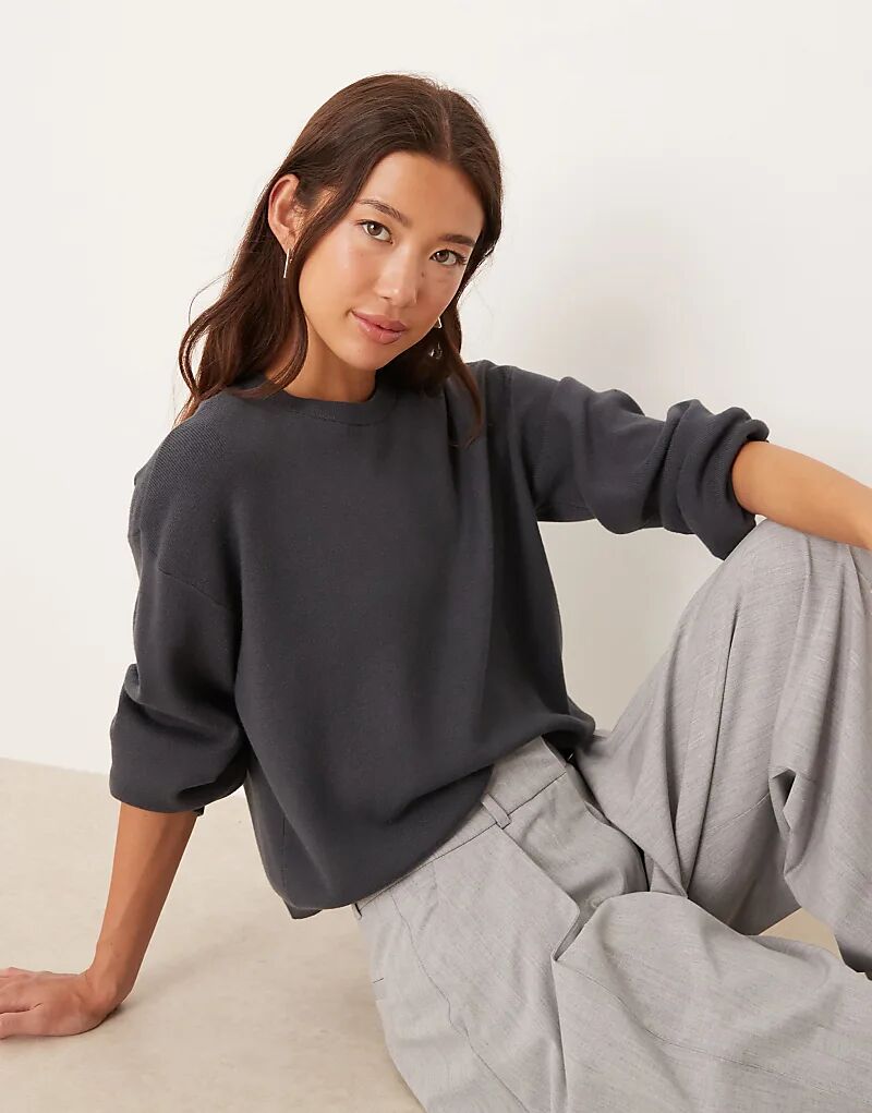 

Джемпер JDY Clean с круглым вырезом в антрацитовом цвете