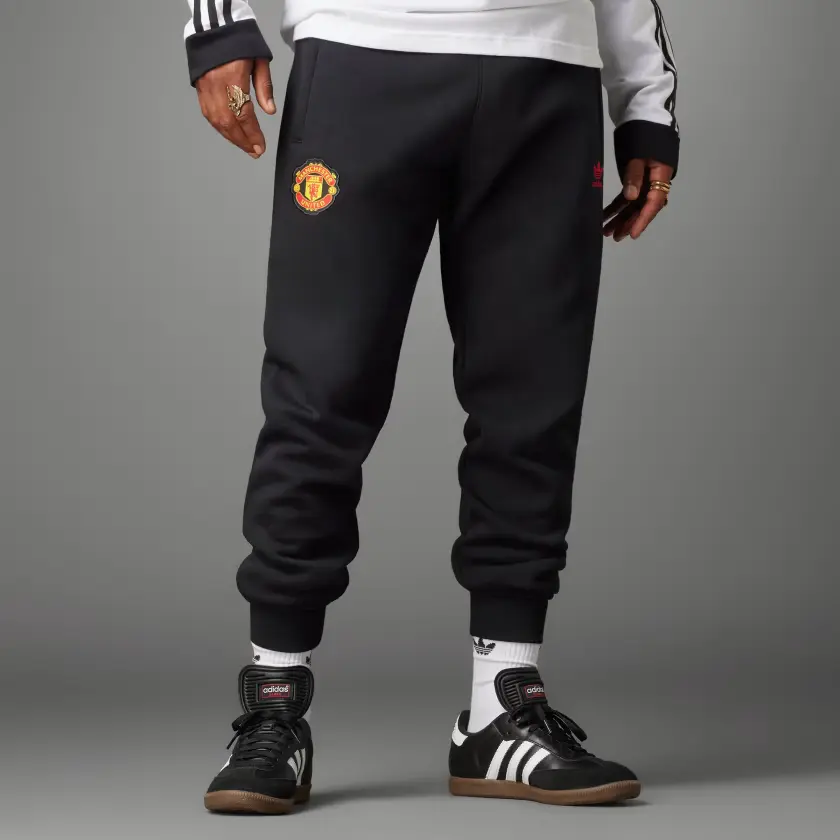 Трикотажные спортивные штаны Manchester United мужские черные Adidas, черный — фото 2