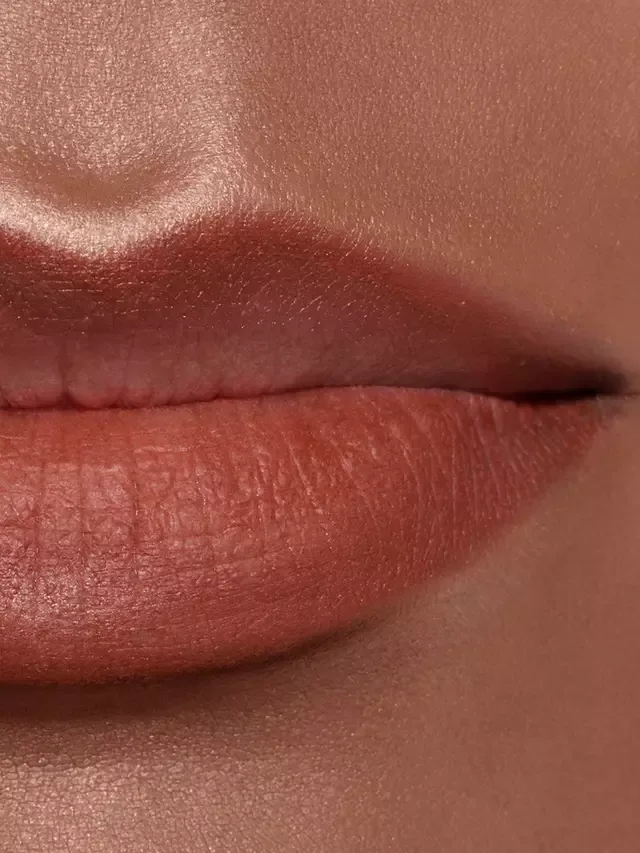 Стойкий карандаш для губ Le Crayon Lèvres CHANEL, 214 Beige Fauve — фото 4