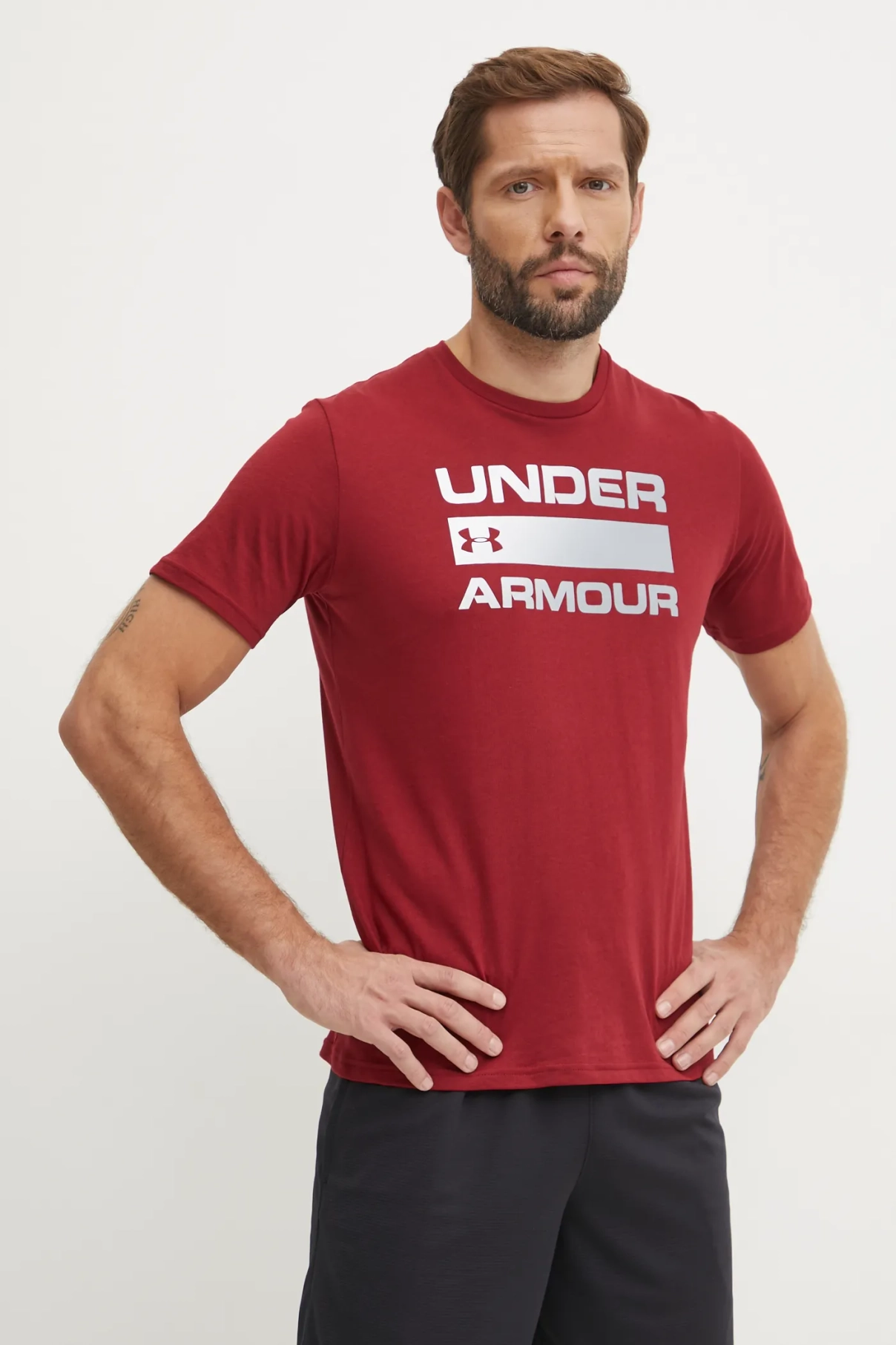 

Тренировочная футболка Team Issue Wordmark Under Armour, гранатовый