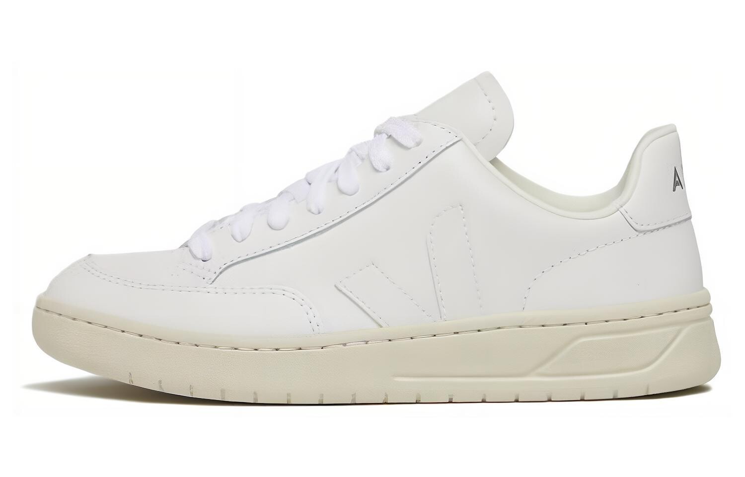 

Кроссовки V-12 'Extra White' Veja