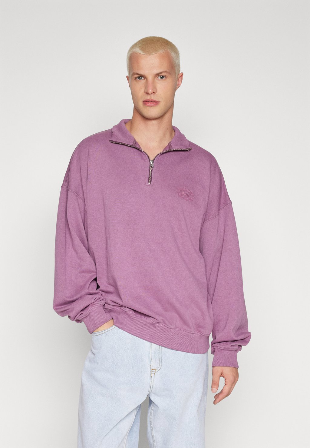 

Толстовка MOCK NECK ZIP CREST BDG Urban Outfitters, фиолетовый