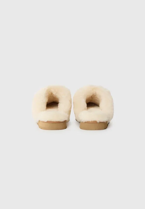 Тапочки-слипперы Ugg, цвет каштановый — фото 3