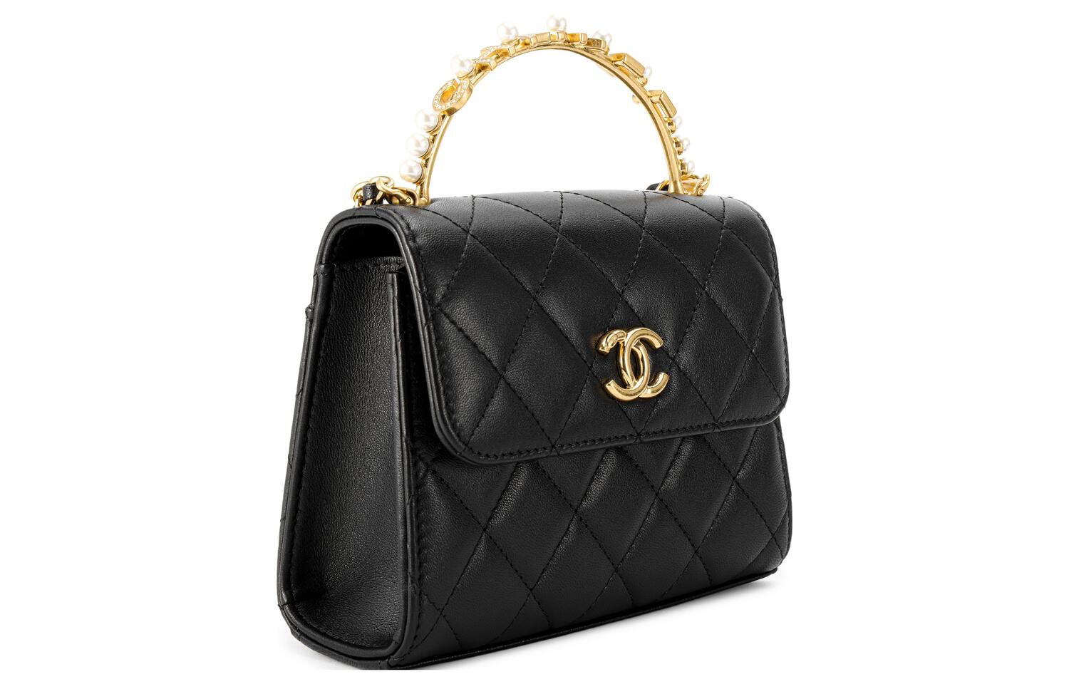 CHANEL Маленькая квадратная сумка через плечо из овчины — фото 3