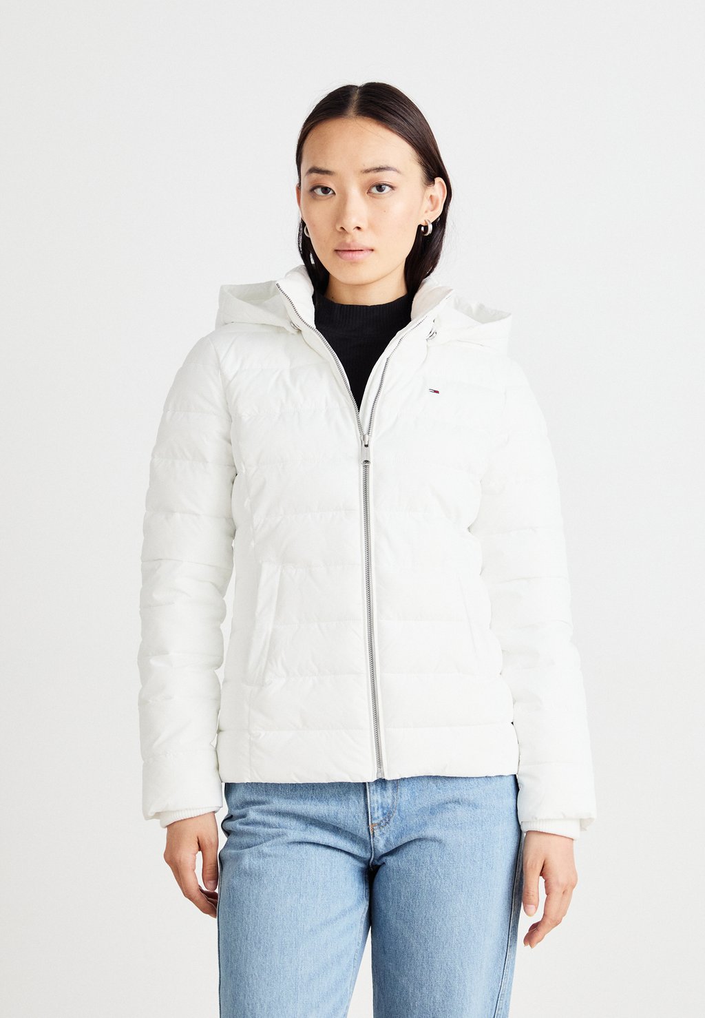 

Зимняя куртка BASIC HOODED JACKET Tommy Hilfiger, белый