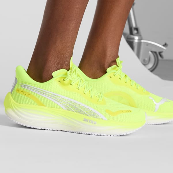 Женские кроссовки для бега по шоссе Velocity Nitro 3 Puma, желтый — фото 2