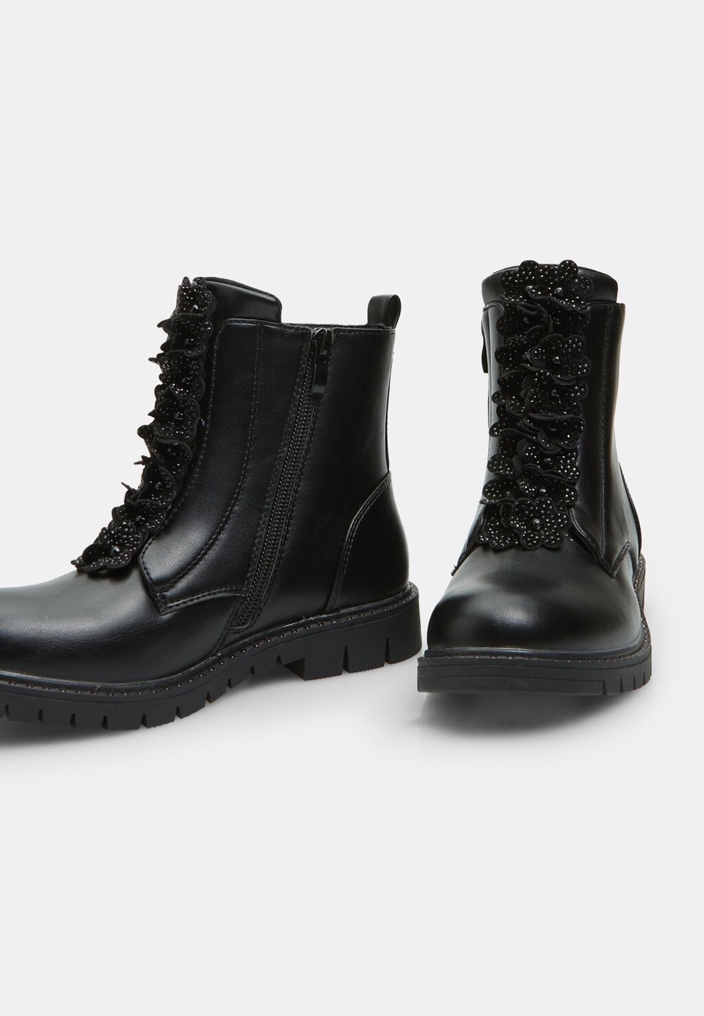 

Классические ботильоны Bata, черный