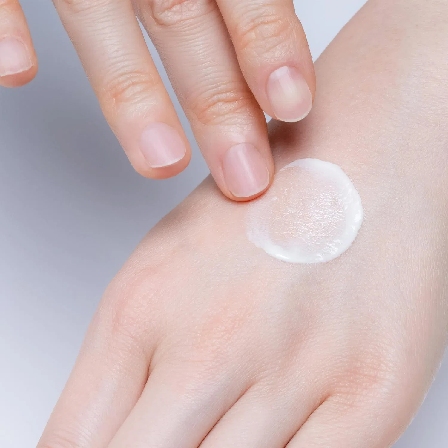 Солнцезащитная эссенция Suncut Perfect UV Essence SPF50+ PA++++, белый, 80 г — фото 4