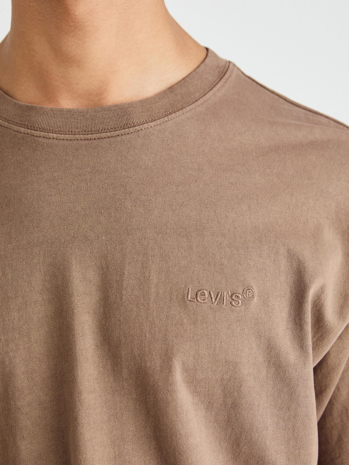 LEVI'S  Футболка в светло-коричневом цвете — фото 2