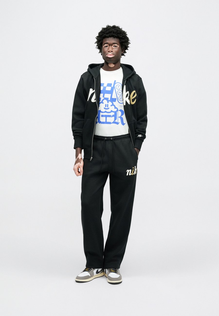 Толстовка Nike Sportswear CLUB HOOD, Black/Sail/Black — фото 3