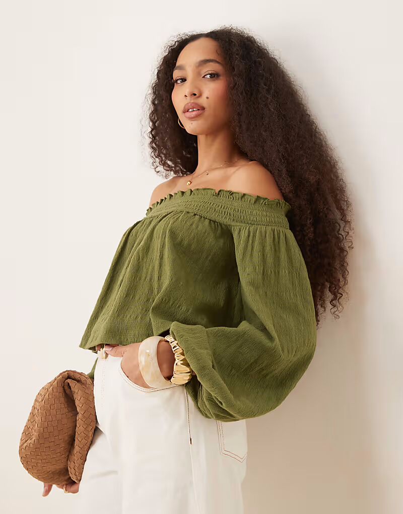 

Топ с открытыми плечами и рукавами-фонариками ASOS DESIGN оливкового цвета