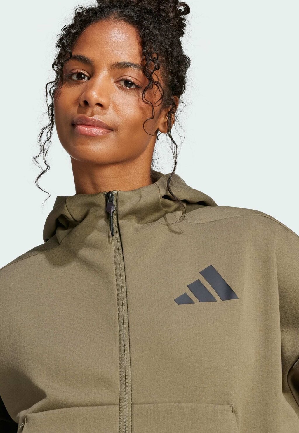 

Толстовка на молнии Z.N.E. FULL ZIP adidas Sportswear, оливковый