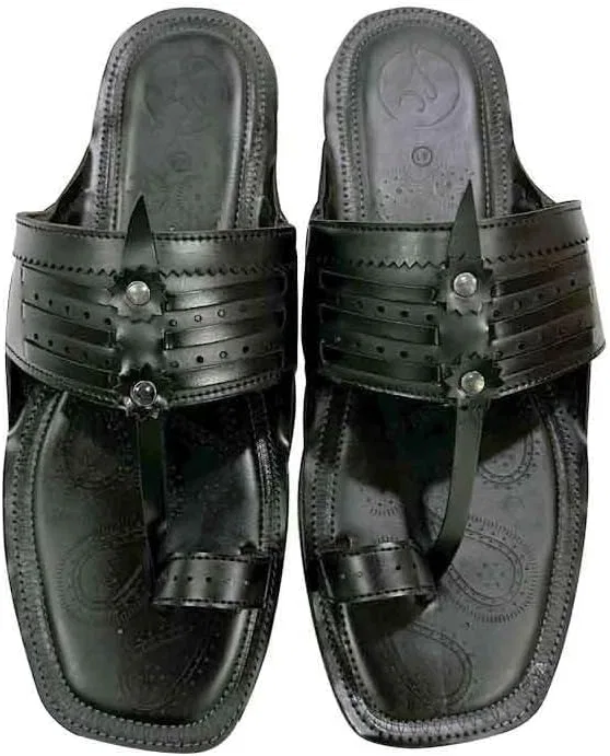Мужские этнические тапочки Kolhapuri Chappals для мужчин, традиционные сандалии Kolhapuri, повседневные мужские шлепанцы Step n Style, Black — фото 2