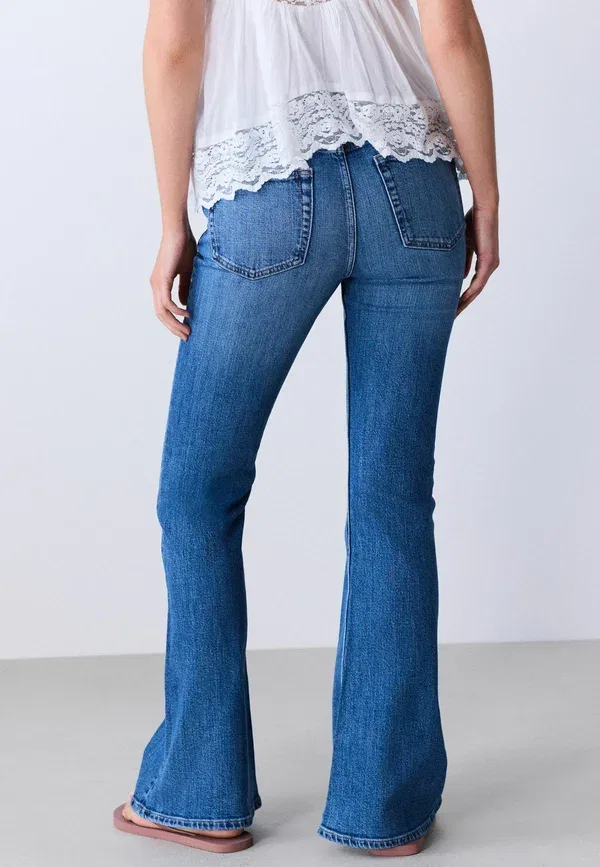 Джинсы клеш Next Tall Fit Authentic Flare, средне-синий — фото 3