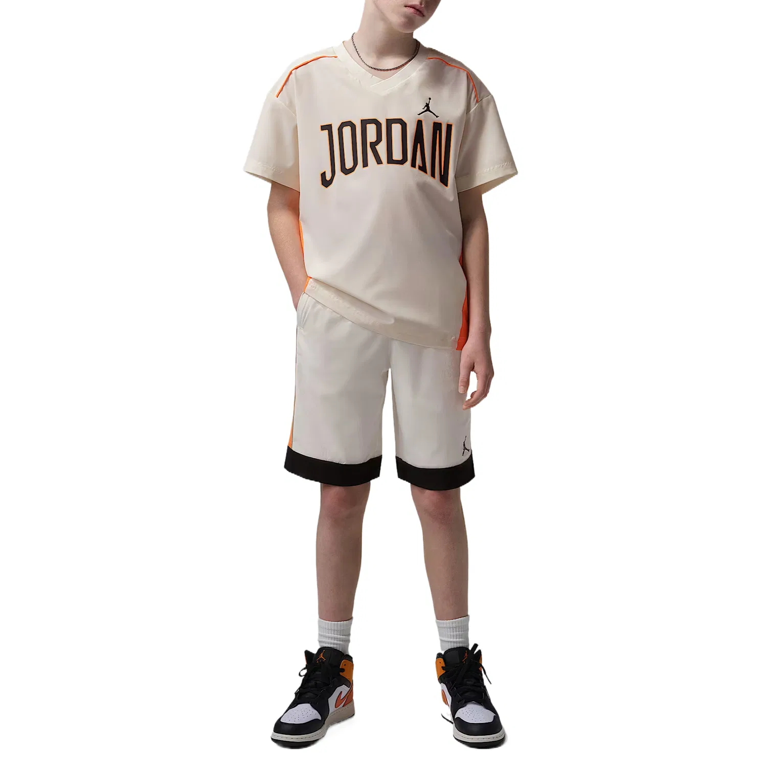 Шорты детские модерат Jordan Light Ivory White — фото 4
