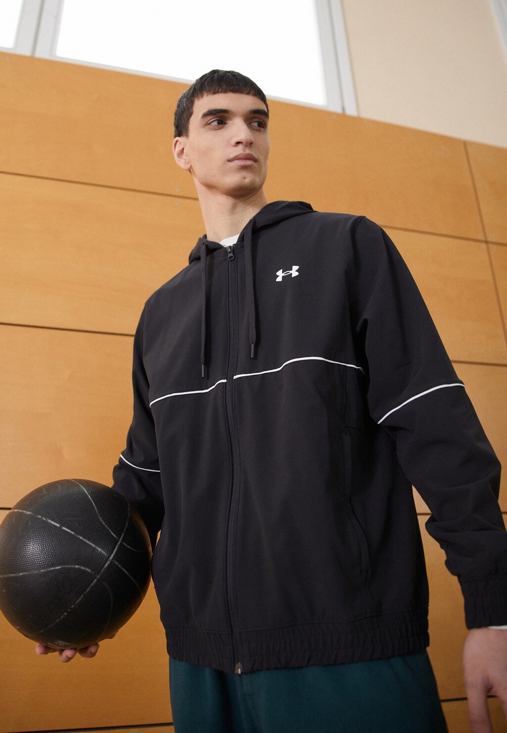 

Куртка тренировочная BASELINE JACKET Under Armour, цвет black/white