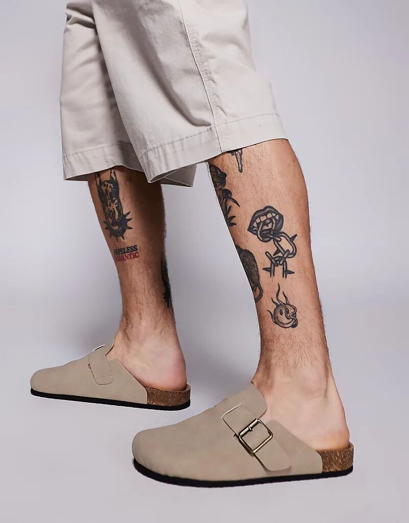 

Сандалии-клоги ASOS DESIGN песочного цвета с пробковой подошвой