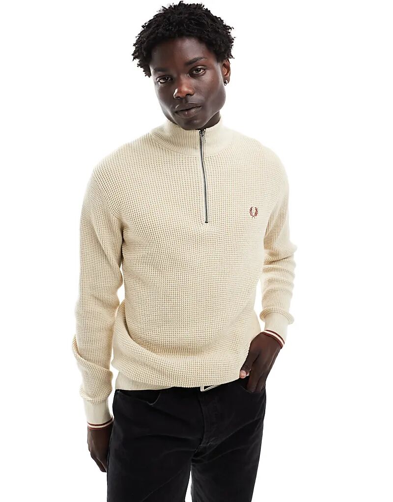 

Джемпер с вафельной вязкой на молнии светло-бежевого цвета Fred Perry