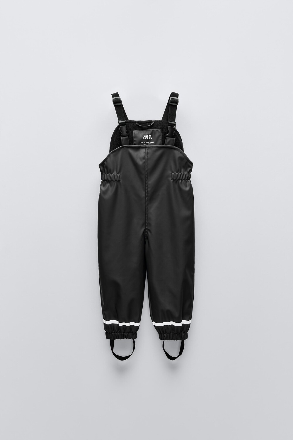 

Однотонный прорезиненный комбинезон ZARA, черный