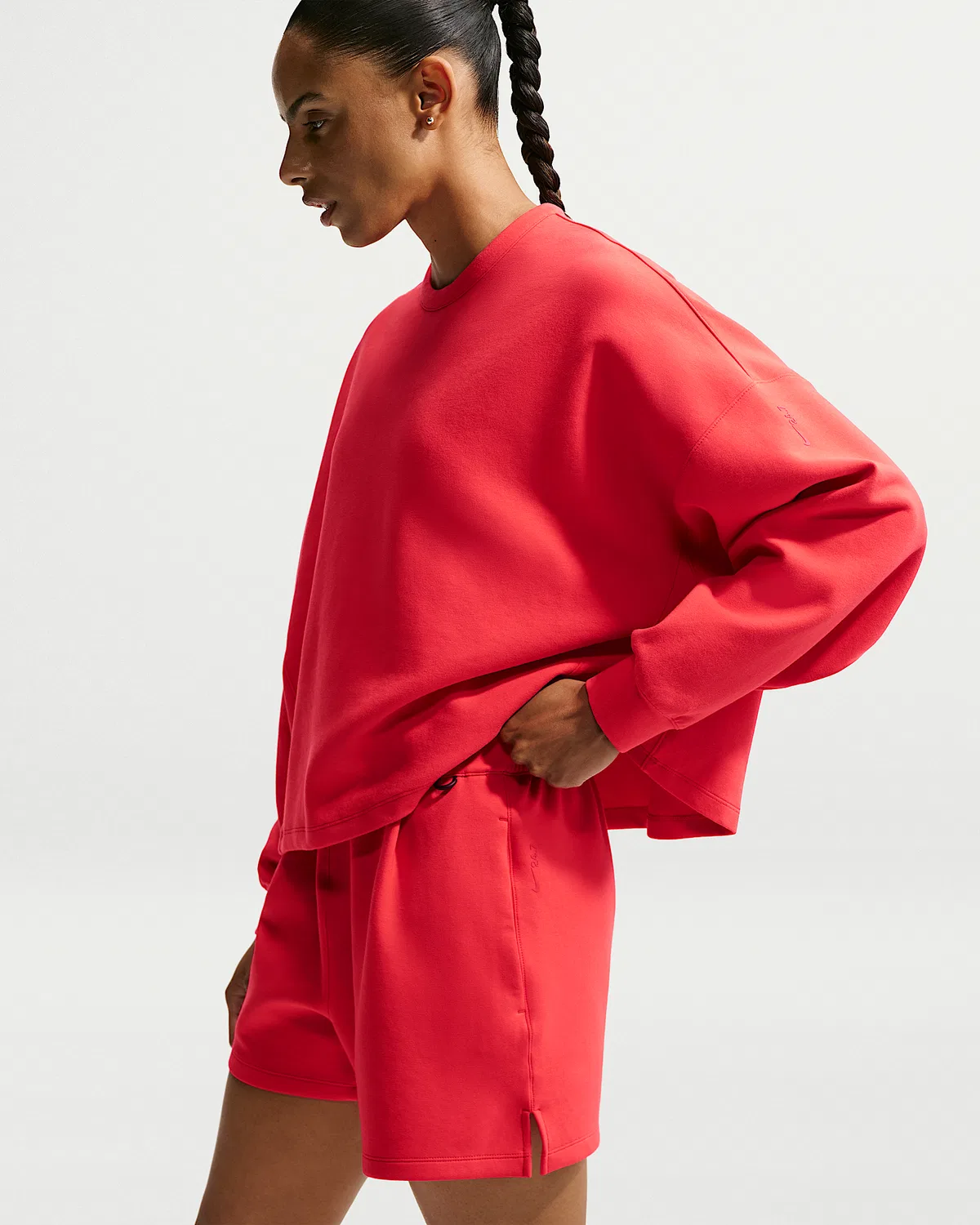 Женские шорты Nike 24.7 ImpossiblySoft Dri-FIT средней посадки свободного кроя 4", Light Crimson/University Red — фото 4