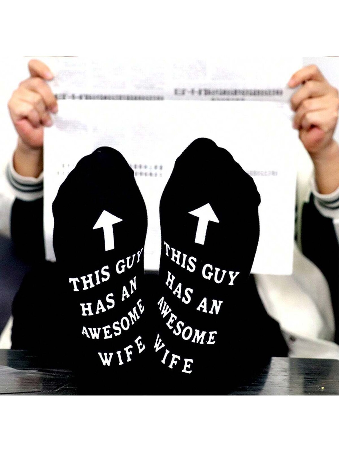 

1 пара мужских носков "У этого мужчины замечательная жена" Носки до середины икры с забавным принтом в подарок на противоскользящей подошве, черный цвет