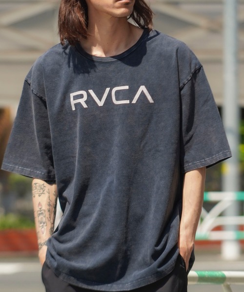 

Мужская футболка с коротким рукавом, круглым вырезом и логотипом RVCA, черный
