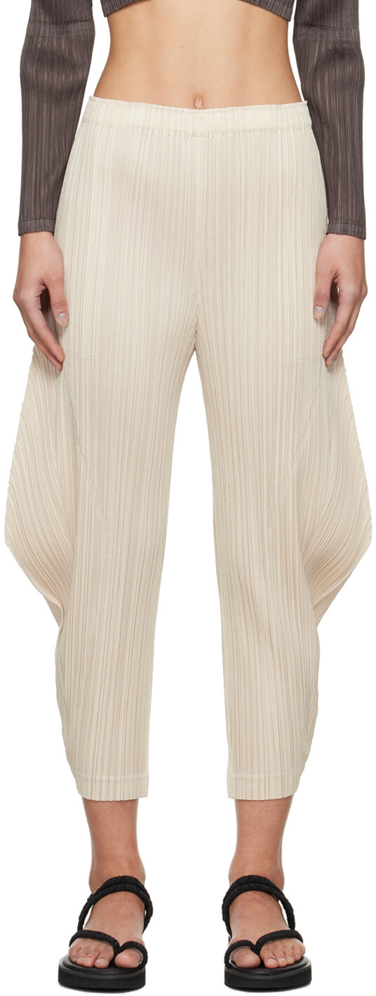 

Брюки Off-White с утолщенным низом 1 Pleats Please Issey Miyake, цвет Cream