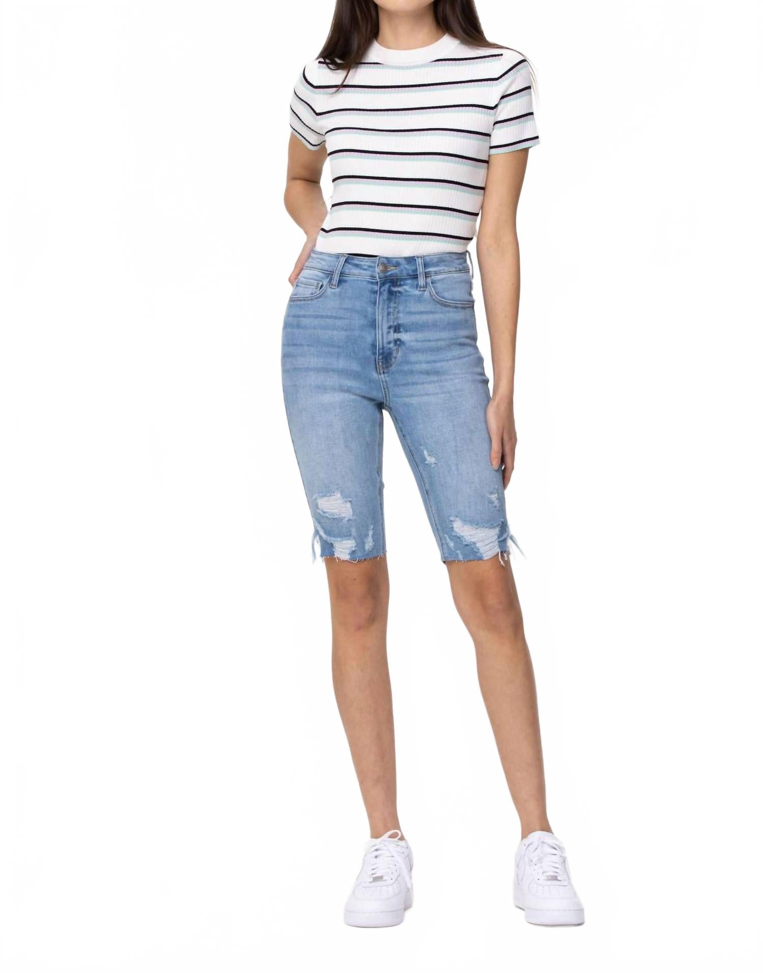 

CELLO Бермуды с высокой посадкой и удлиненным внутренним швом, светло-голубой цвет