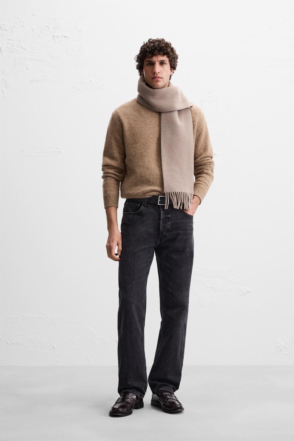 

Свитер из шерсти с наческом ZARA, средний кэмел