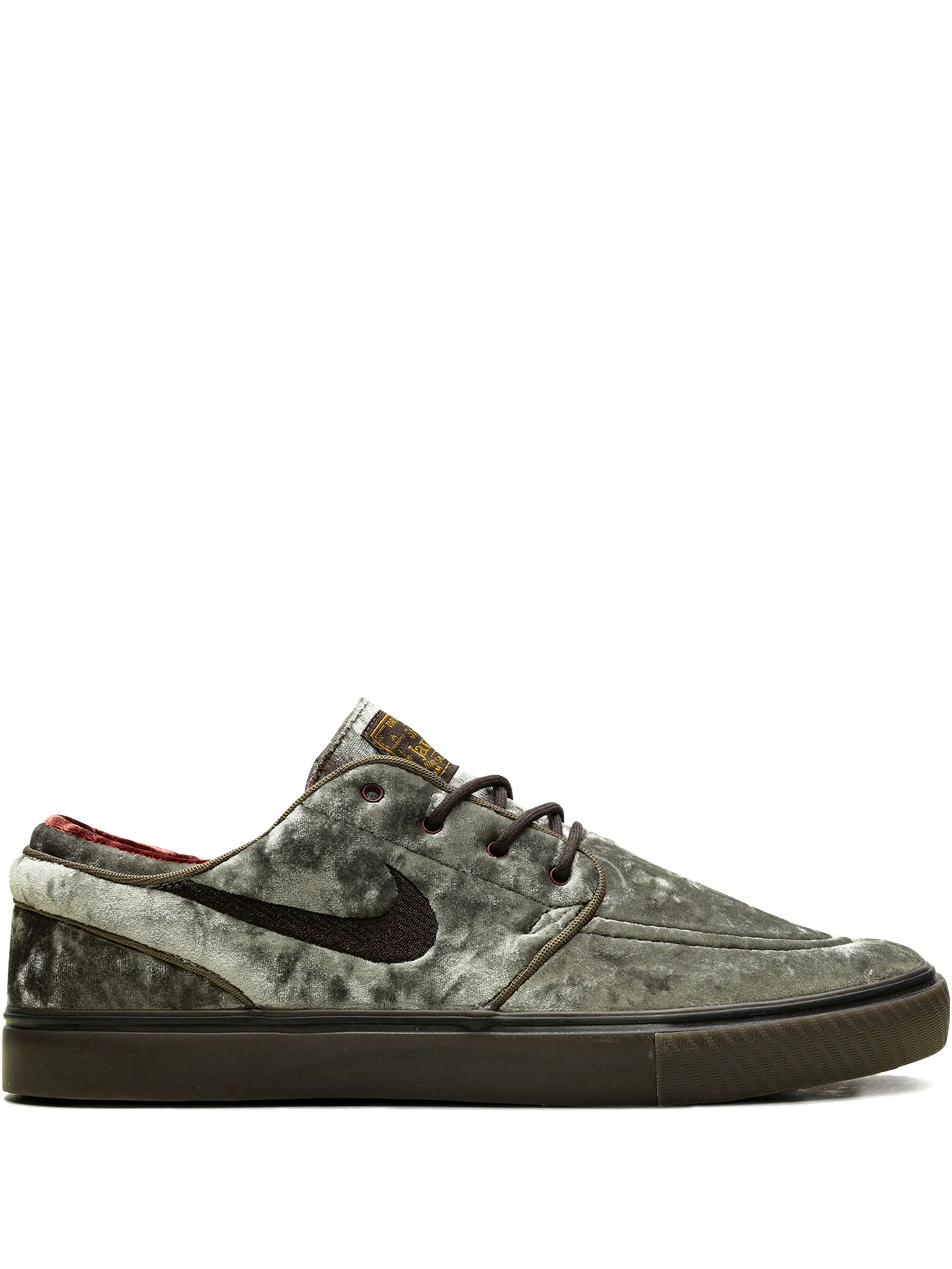 

Кеды SB Zoom Janoski OG+ SE Medium Olive/Baroque/Dark Team Red/Velvet Nike, зеленый