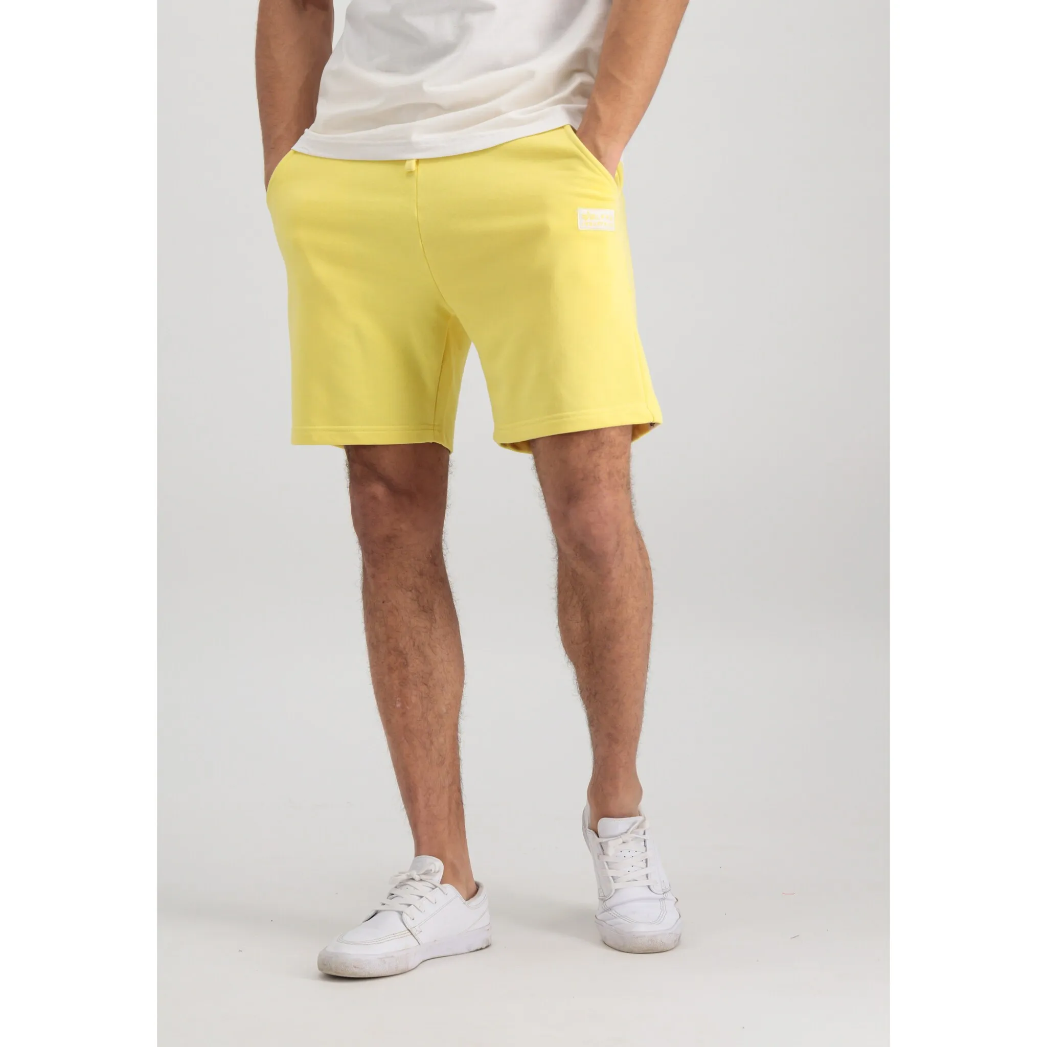 

Спортивные шорты Alpha Industries " Alpha Industries Мужчины - Шорты Organics Jogger Short", цвет Organic Yellow