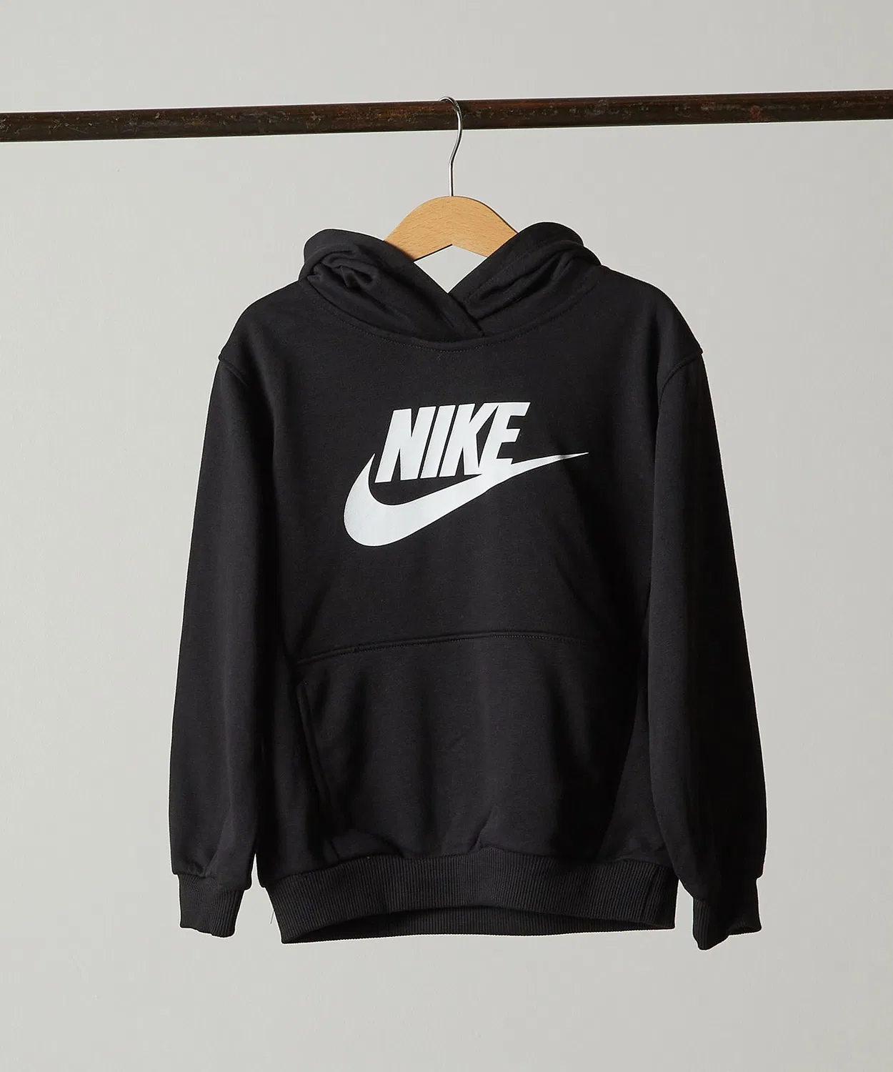 Худи Nike Club Fleece с логотипом, серое, для детей — фото 2