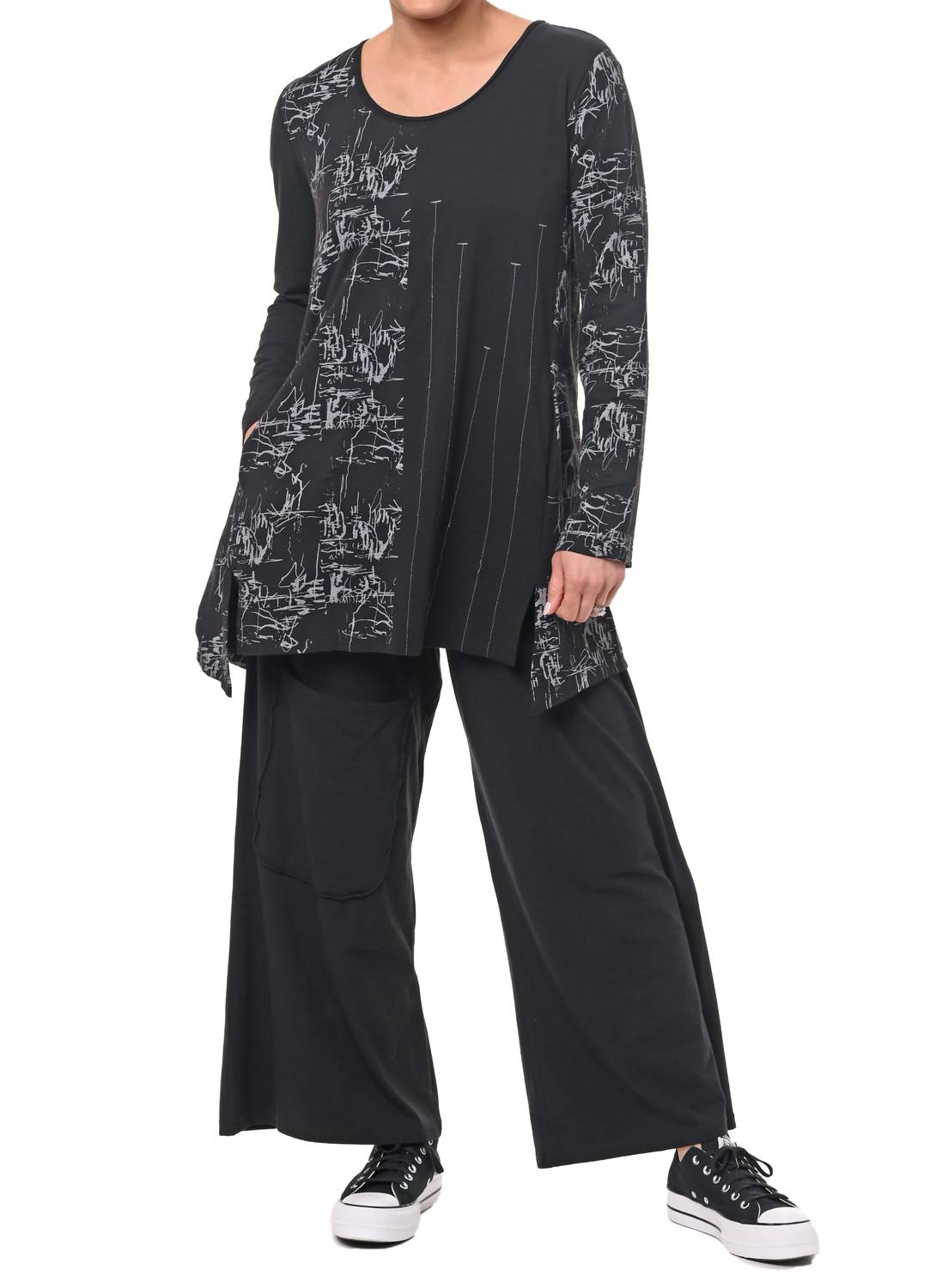 

Туника Джасинды с черной гравировкой Tulip Clothing
