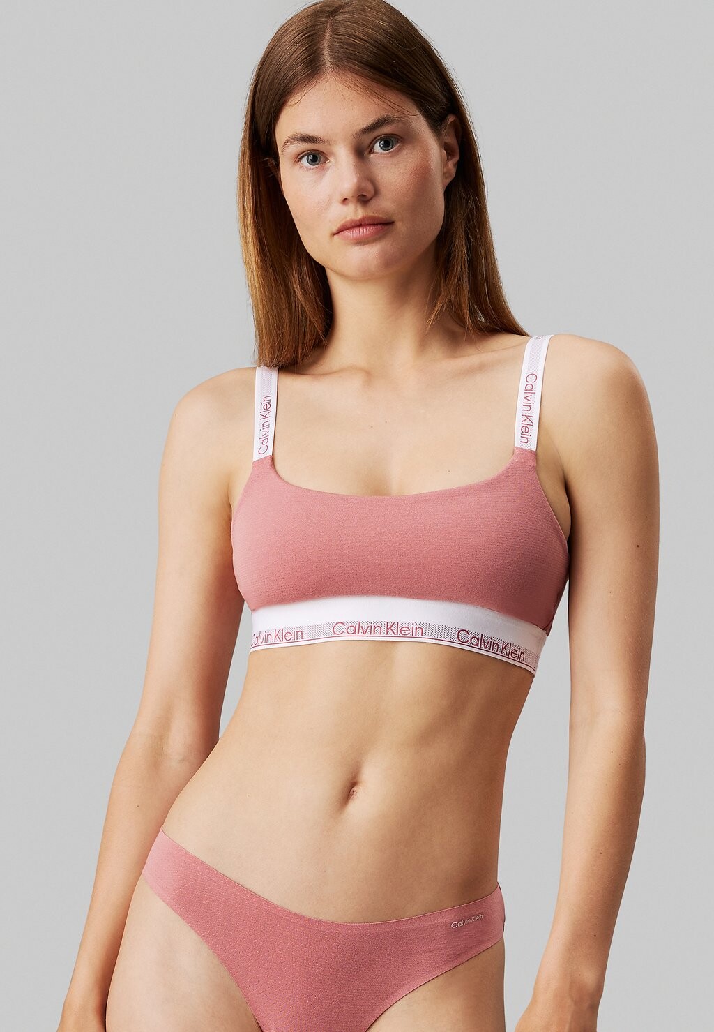 

Стринги MODERN AIR Calvin Klein, красный