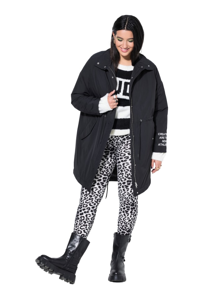 

Studio Untold Черное пальто