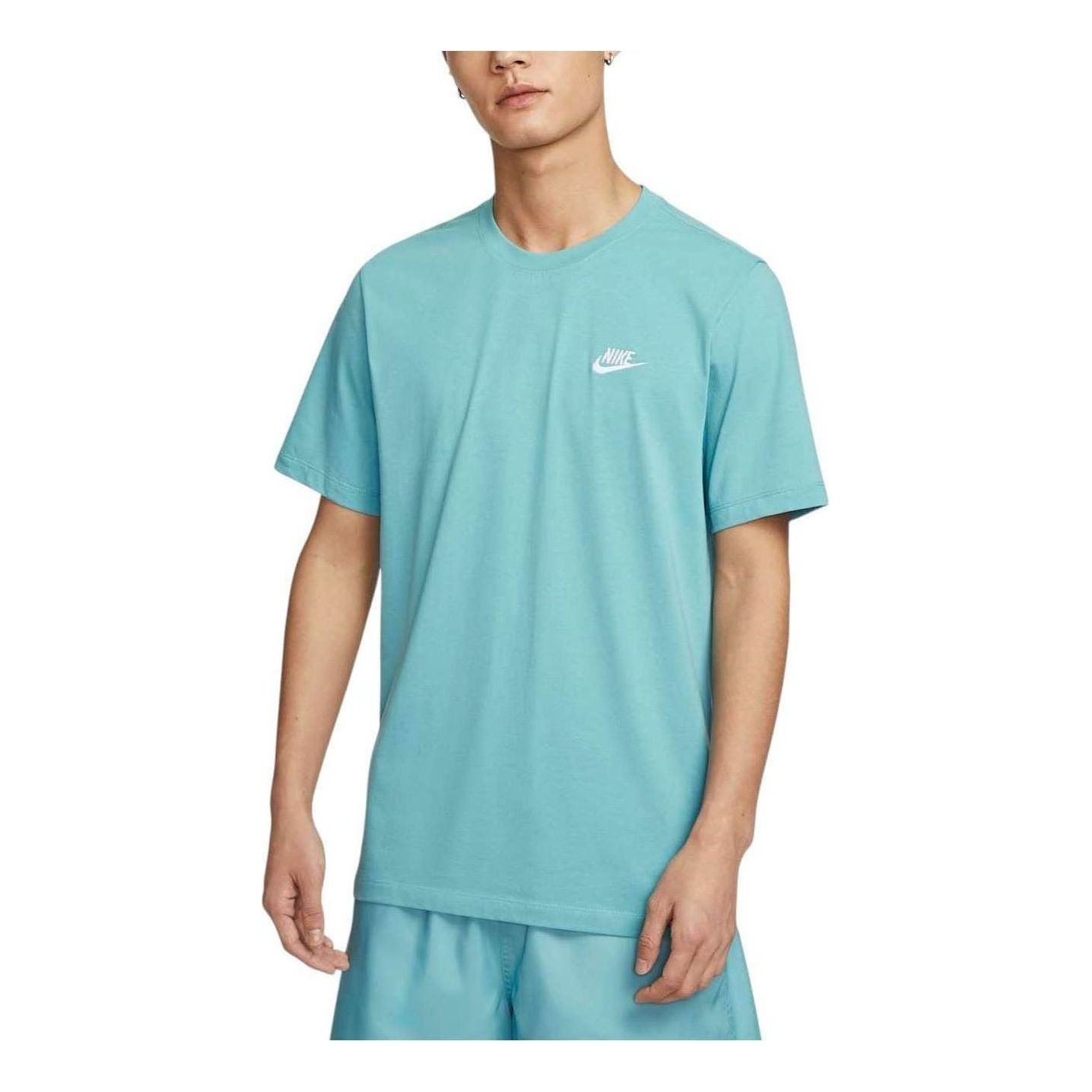 

Футболка Nike Club T-shirt Asia Sizing 'Light Blue'