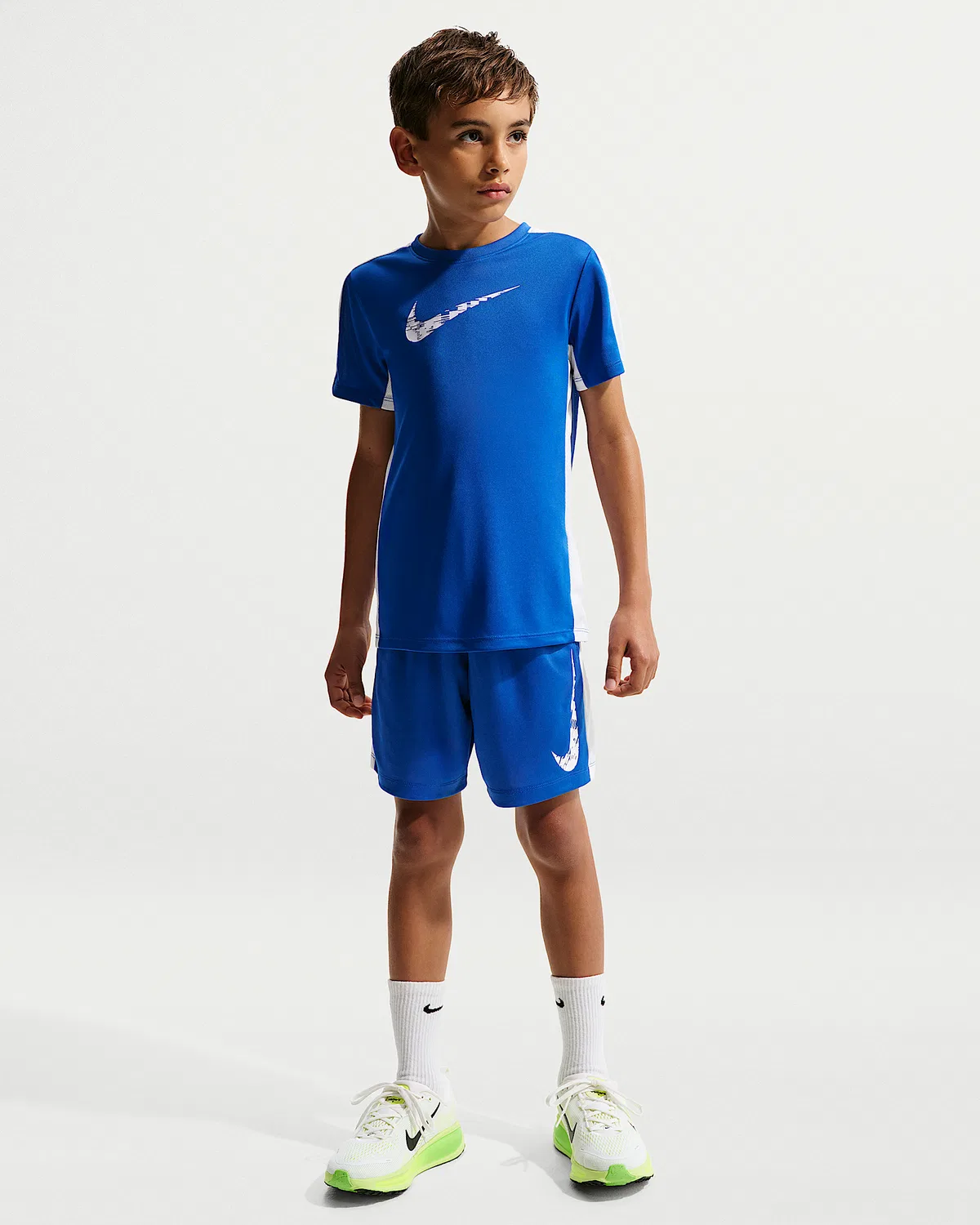 Детская (мальчиковая) футболка Dri-FIT с коротким рукавом Nike Trophy23, Game Royal/White/White — фото 4