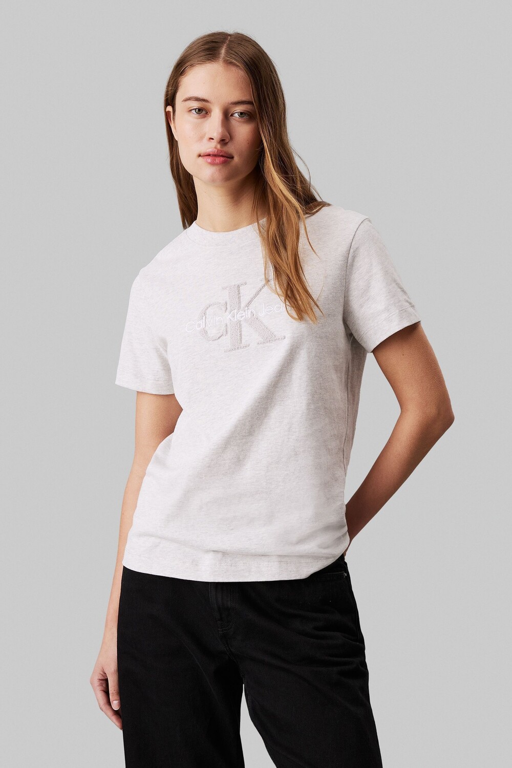 

Футболка Regular fit из шенилла с монологом Calvin Klein, серый