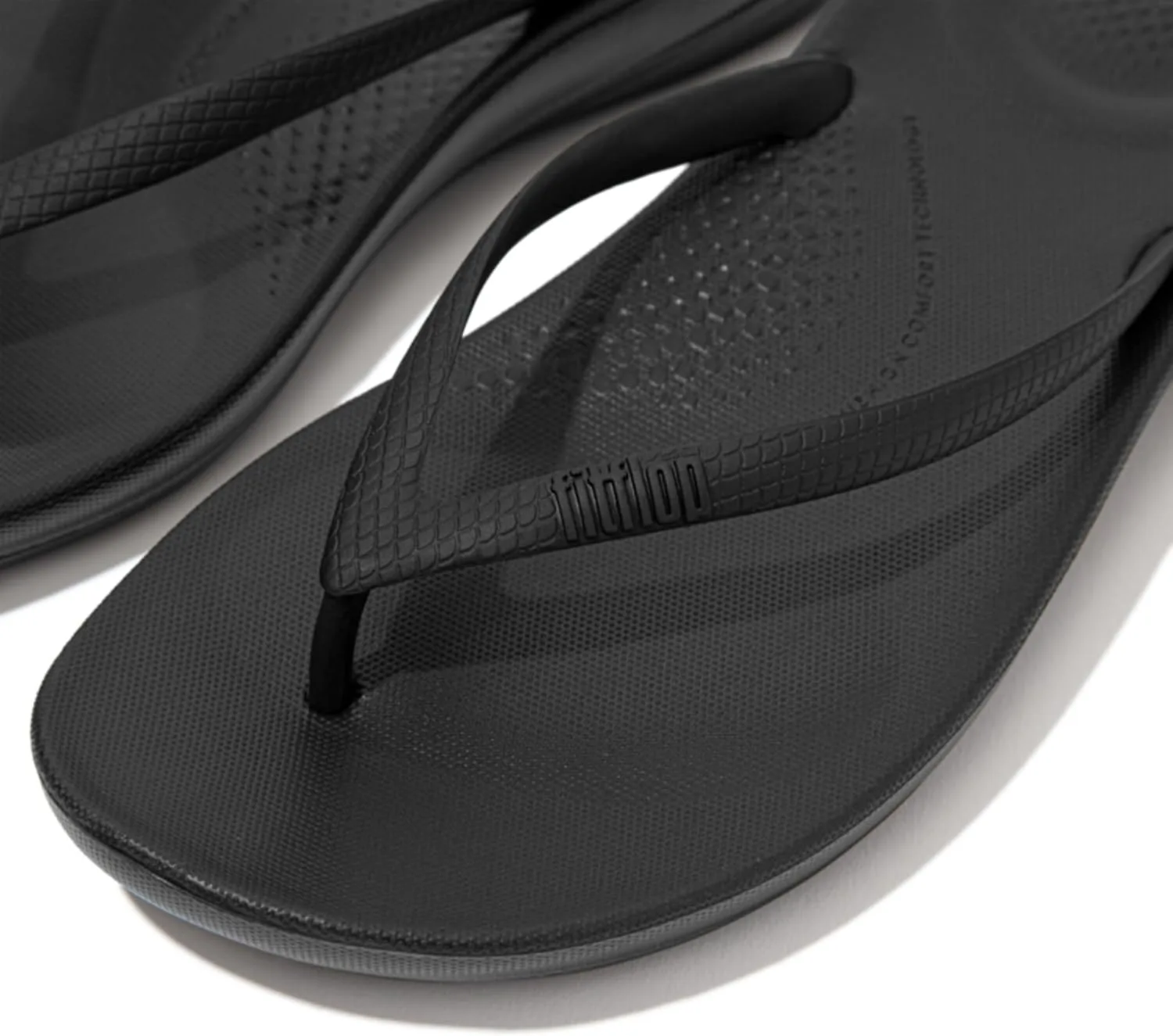 Эргономичные сандалии FitFlop Iqushion с открытым носом - золотистый цвет — фото 3