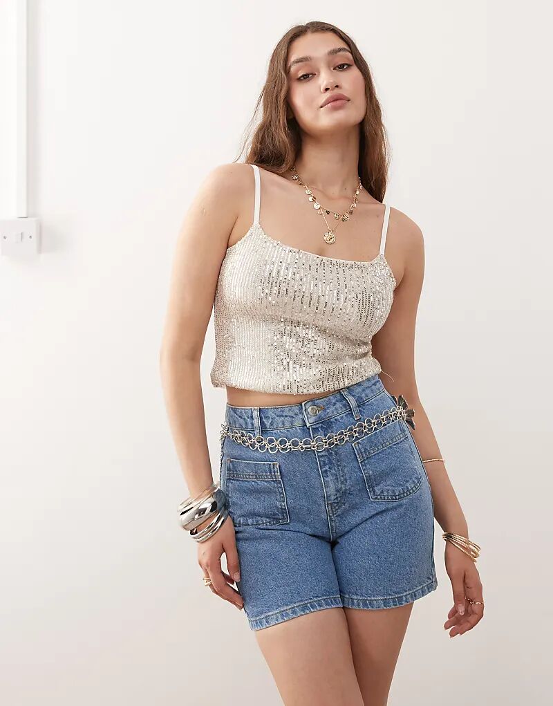 

Джинсовые шорты Miss Selfridge с накладными карманами, цвет средневыстиранный