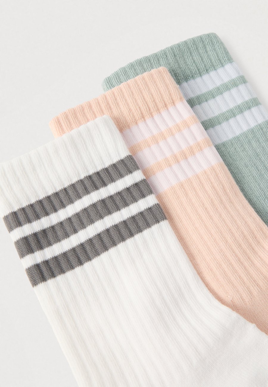 Носки Adidas Performance CUSHIONED SPORTSWEAR CREW SOCKS 3 PACK UNISEX, Blush Pink/White/Wonder Sage/Pink — фото 2